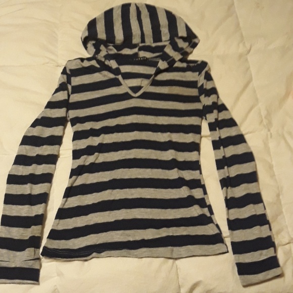 Last Price Cut Small OMG (on back) Long Sleeve Tee - Picture 2 of 6